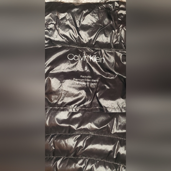 Calvin Klein Puffer Jacket 7°F Outetwear - Picture 12 of 12